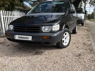 Mitsubishi RVR, 1995