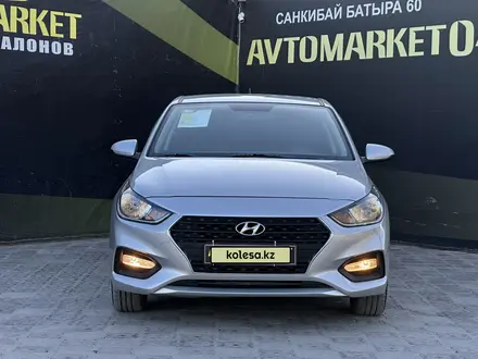 Hyundai Accent 2019 года за 6 850 000 тг. в Актобе – фото 2