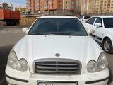 Hyundai Sonata 2003 года за 2 300 000 тг. в Петропавловск – фото 2