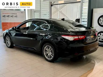 Toyota Camry 2019 года за 12 790 000 тг. в Актау – фото 2