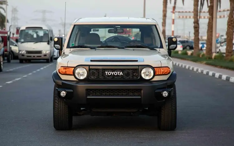 Toyota FJ Cruiser 2022 годаүшін35 000 000 тг. в Алматы