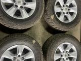 Комплект летние шины с дисками 265/65/17 265/65R17 за 620 000 тг. в Алматы