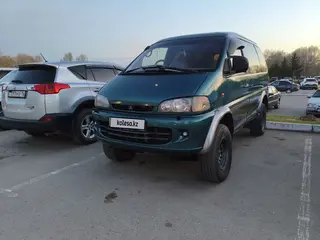 Mitsubishi Delica, 1995
