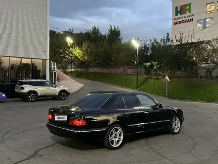 Mercedes-Benz E 320 2001 года за 3 700 000 тг. в Алматы – фото 2