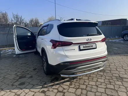 Hyundai Santa Fe 2022 года за 17 500 000 тг. в Актобе – фото 5