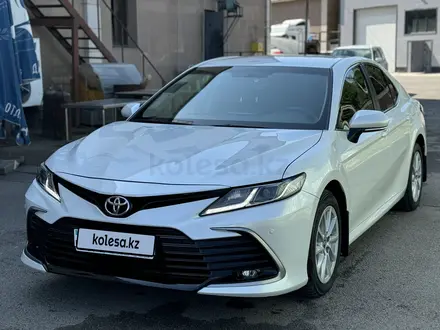 Toyota Camry 2021 года за 13 700 000 тг. в Алматы – фото 26