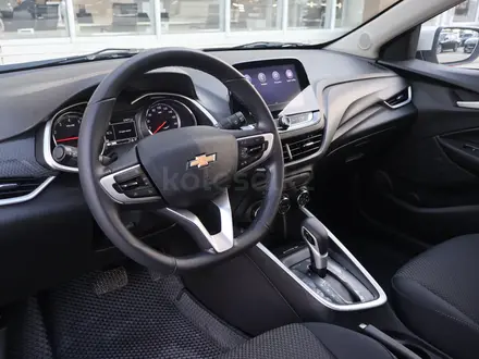 Chevrolet Onix LTZ 2023 года за 5 090 000 тг. в Астана – фото 14