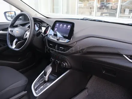 Chevrolet Onix LTZ 2023 года за 5 090 000 тг. в Астана – фото 13