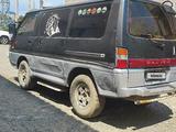 Mitsubishi Delica 1992 годаfor1 200 000 тг. в Атырау – фото 2
