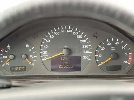 Mercedes-Benz E 240 2001 года за 4 500 000 тг. в Жанаозен – фото 13