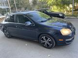 Volkswagen Jetta 2009 года за 2 500 000 тг. в Уральск – фото 3