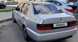 Volkswagen Vento 1997 года за 1 100 000 тг. в Астана – фото 4