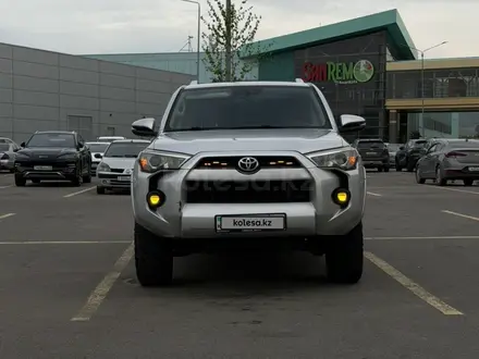 Toyota 4Runner 2015 года за 16 000 000 тг. в Алматы – фото 3