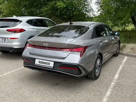 Hyundai Elantra 2024 года за 9 800 000 тг. в Актобе – фото 4