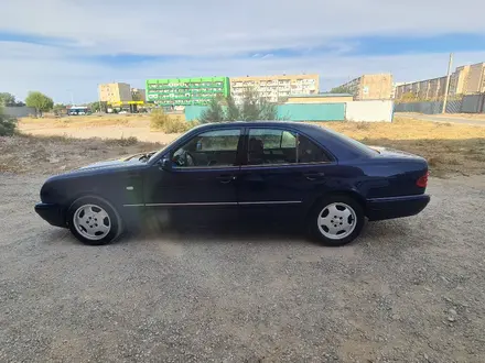 Mercedes-Benz E 240 1999 года за 3 200 000 тг. в Кызылорда – фото 3