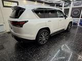Lexus LX 600 2023 года за 68 800 000 тг. в Алматы – фото 4
