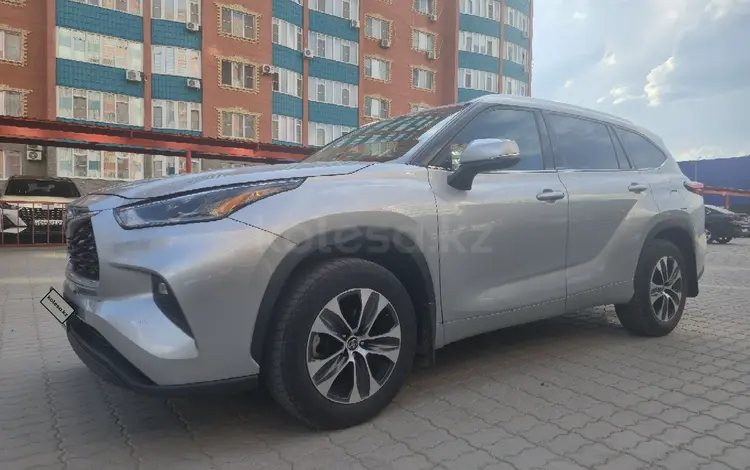 Toyota Highlander 2021 года за 19 800 000 тг. в Актобе