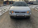 Volkswagen Golf 2001 годаүшін2 300 000 тг. в Атырау