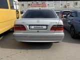 Mercedes-Benz E 220 2000 года за 2 600 000 тг. в Алматы