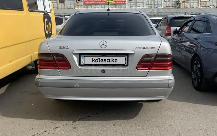 Mercedes-Benz E 220 2000 года за 2 600 000 тг. в Алматы