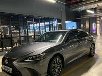 Lexus ES 250 2019 года за 27 500 000 тг. в Астана
