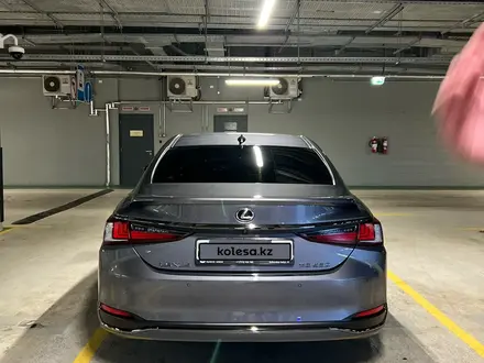 Lexus ES 250 2019 года за 27 500 000 тг. в Астана – фото 3