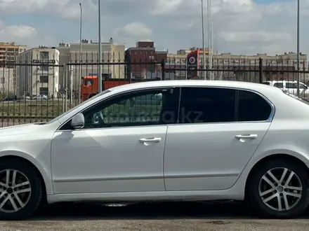 Skoda Superb 2010 года за 3 650 000 тг. в Астана – фото 4