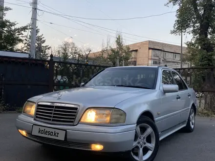 Mercedes-Benz C 220 1996 года за 2 500 000 тг. в Алматы