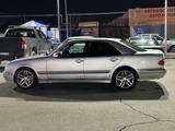 Mercedes-Benz E 320 1999 годаүшін4 300 000 тг. в Талдыкорган