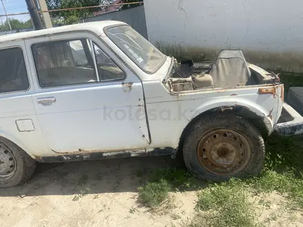 ВАЗ (Lada) Lada 2121 2002 года за 350 000 тг. в Атырау – фото 4