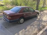 Mercedes-Benz E 200 1990 года за 700 000 тг. в Караганда – фото 4