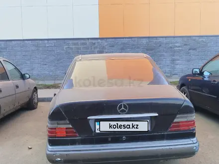 Mercedes-Benz E 280 1995 года за 900 000 тг. в Астана