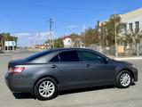 Toyota Camry 2010 года за 6 100 000 тг. в Атырау – фото 4