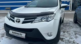 Toyota RAV4 2015 года за 10 500 000 тг. в Астана