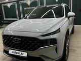 Hyundai Santa Fe 2021 года за 18 000 000 тг. в Актобе – фото 2