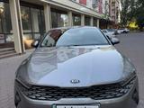 Kia K5 2021 года за 11 000 000 тг. в Алматы – фото 4