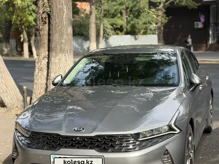 Kia K5 2021 года за 11 000 000 тг. в Алматы