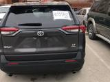 Toyota RAV4 2022 года за 18 500 000 тг. в Актобе – фото 3