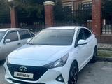 Hyundai Accent 2021 года за 8 000 000 тг. в Шымкент – фото 2