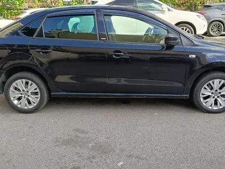 Volkswagen Polo 2014 года за 4 300 000 тг. в Алматы – фото 2