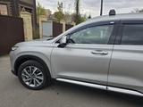 Hyundai Santa Fe 2020 года за 14 500 000 тг. в Петропавловск – фото 2