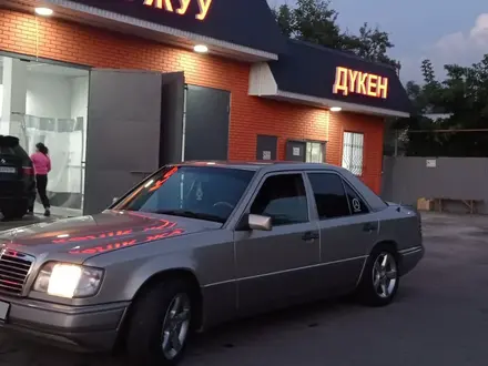 Mercedes-Benz E 320 1991 года за 3 400 000 тг. в Алматы