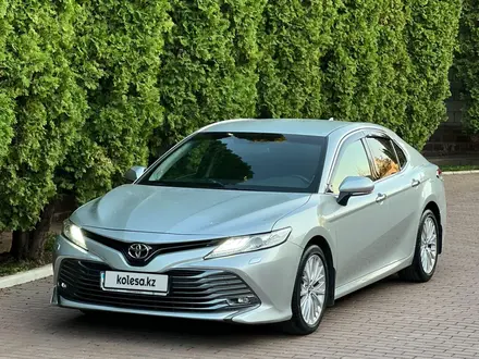 Toyota Camry 2019 года за 14 350 000 тг. в Алматы – фото 48