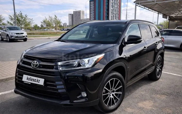 Toyota Highlander 2017 года за 18 500 000 тг. в Уральск