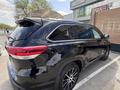Toyota Highlander 2017 года за 18 500 000 тг. в Уральск – фото 2