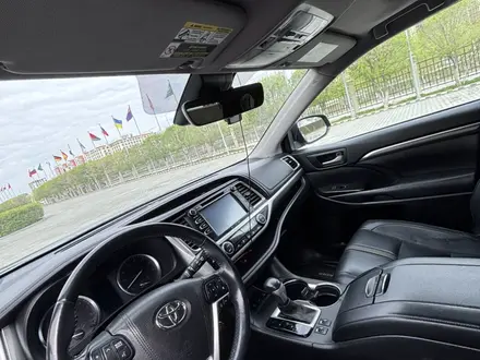 Toyota Highlander 2017 года за 18 500 000 тг. в Уральск – фото 34
