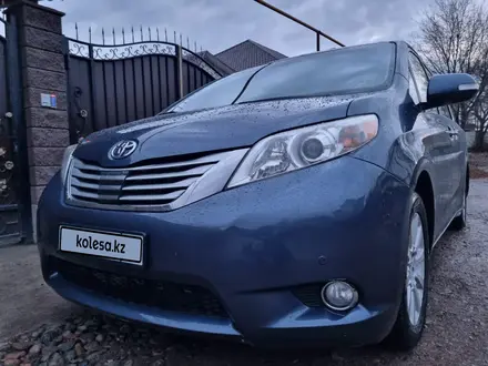 Toyota Sienna 2014 года за 15 500 000 тг. в Алматы