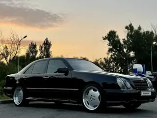 Mercedes-Benz E 55 AMG