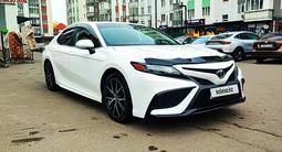 Toyota Camry 2021 года за 15 000 000 тг. в Алматы