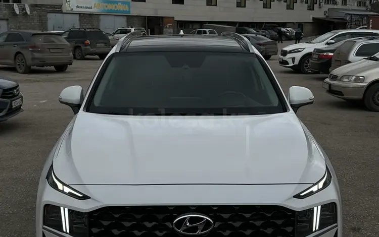 Hyundai Santa Fe 2021 годаүшін17 500 000 тг. в Караганда
